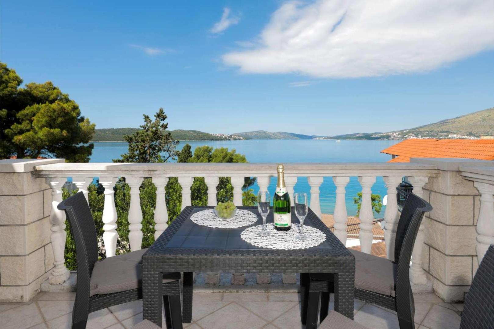 Apartments Lovric Τρογκίρ Εξωτερικό φωτογραφία
